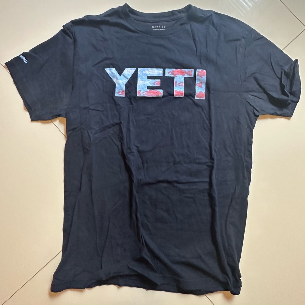 yeti men’s m graphic tee